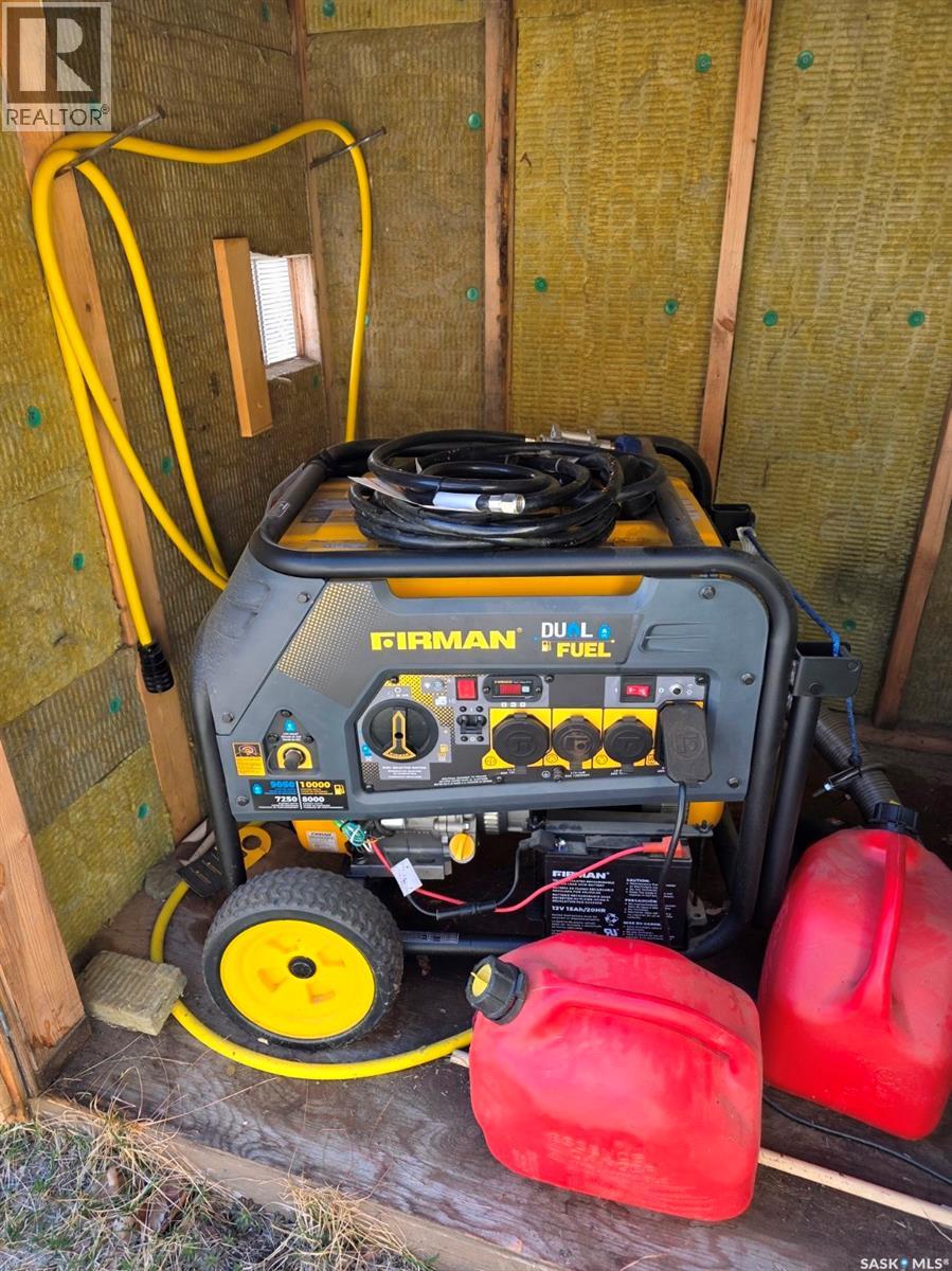 113 3rd Street E, Mankota, Saskatchewan  S0H 2W0 - Photo 20 - SK031327