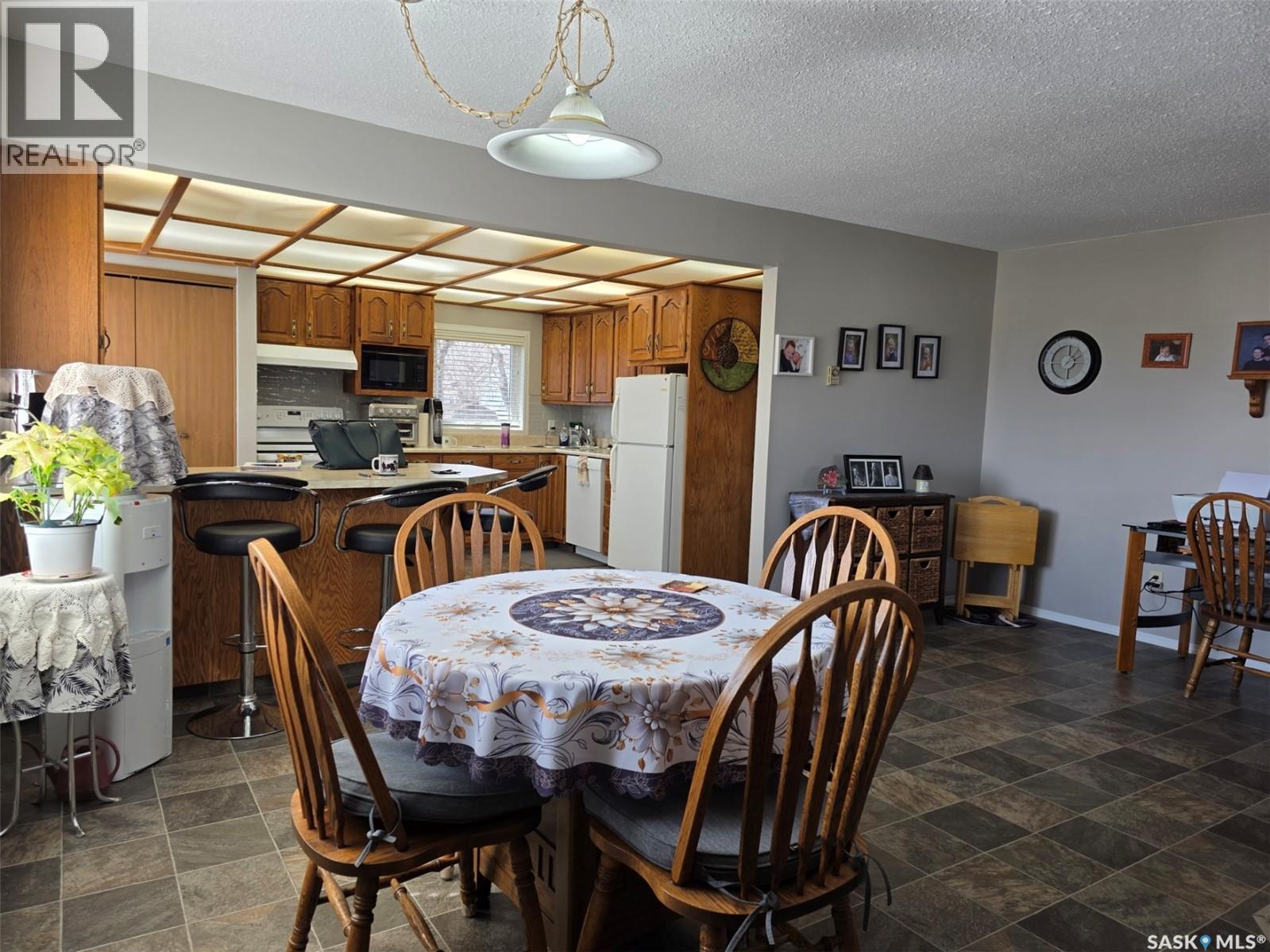 113 3rd Street E, Mankota, Saskatchewan  S0H 2W0 - Photo 6 - SK031327