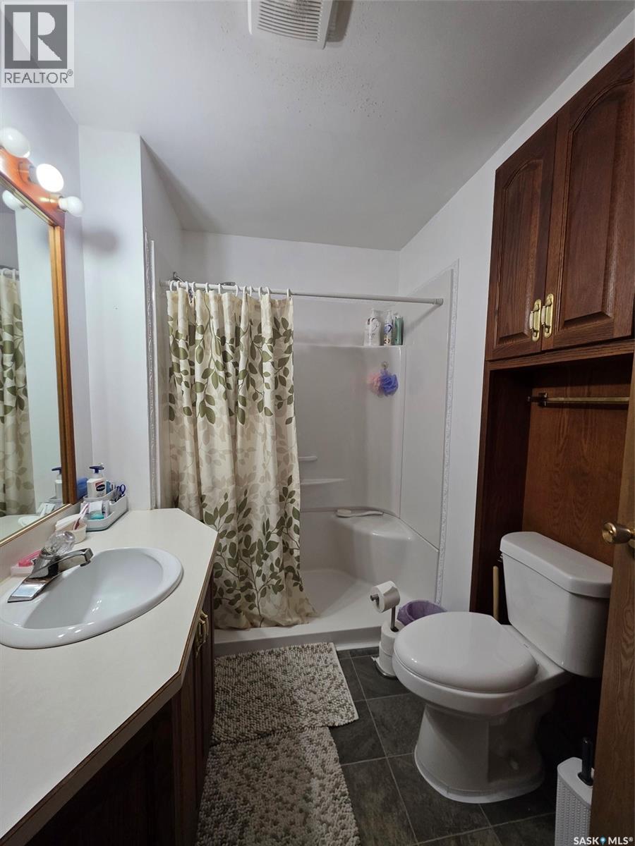 113 3rd Street E, Mankota, Saskatchewan  S0H 2W0 - Photo 8 - SK031327