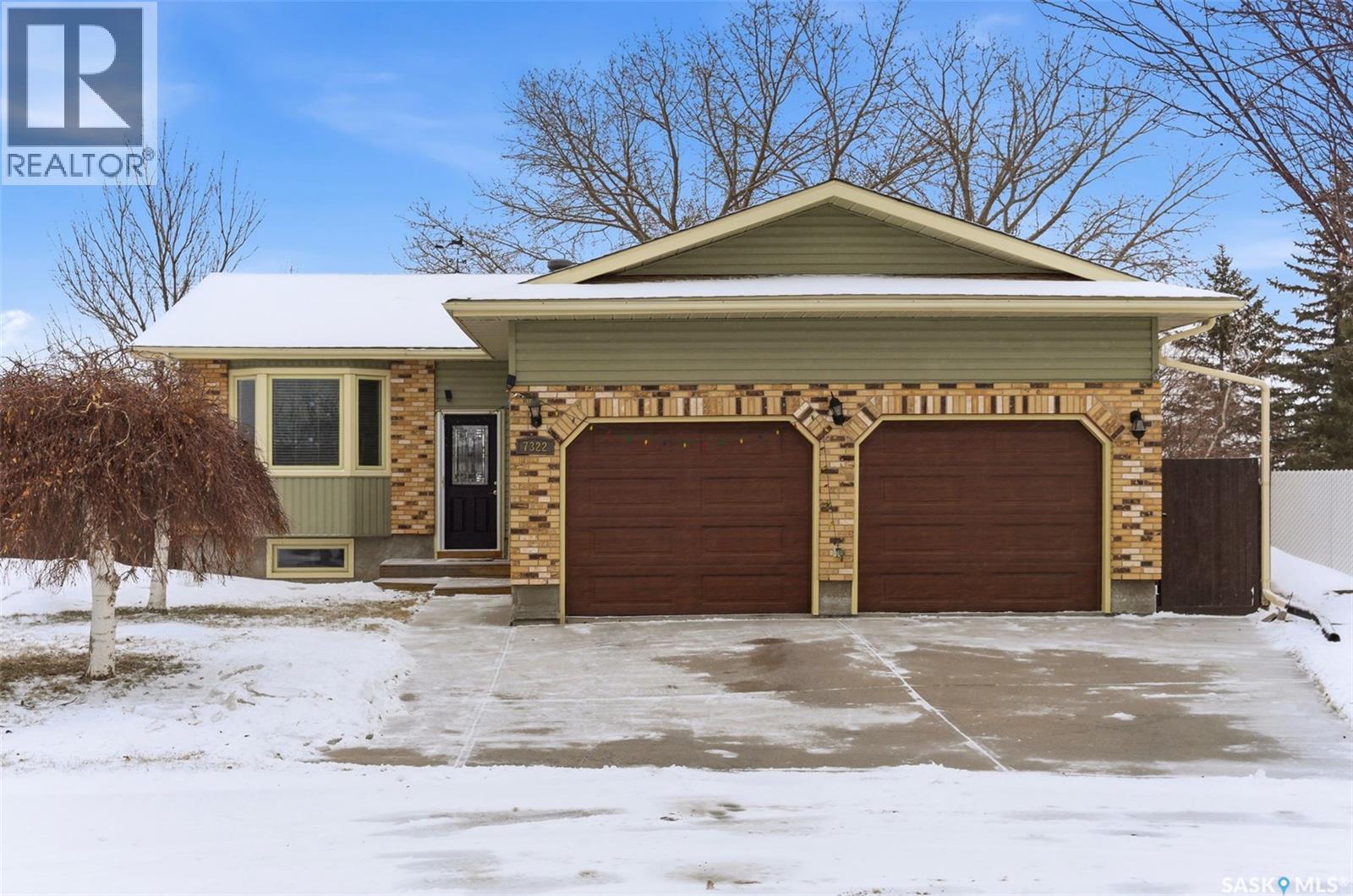 7322 Cribbs BAY, Regina, Saskatchewan