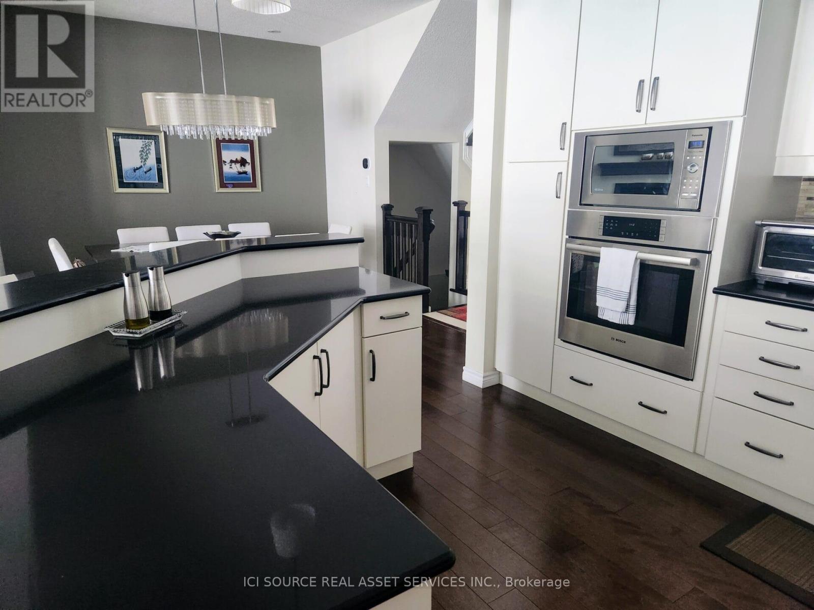 10 - 435 Winchester Drive, Waterloo, Ontario  N2T 0B7 - Photo 8 - X12923900