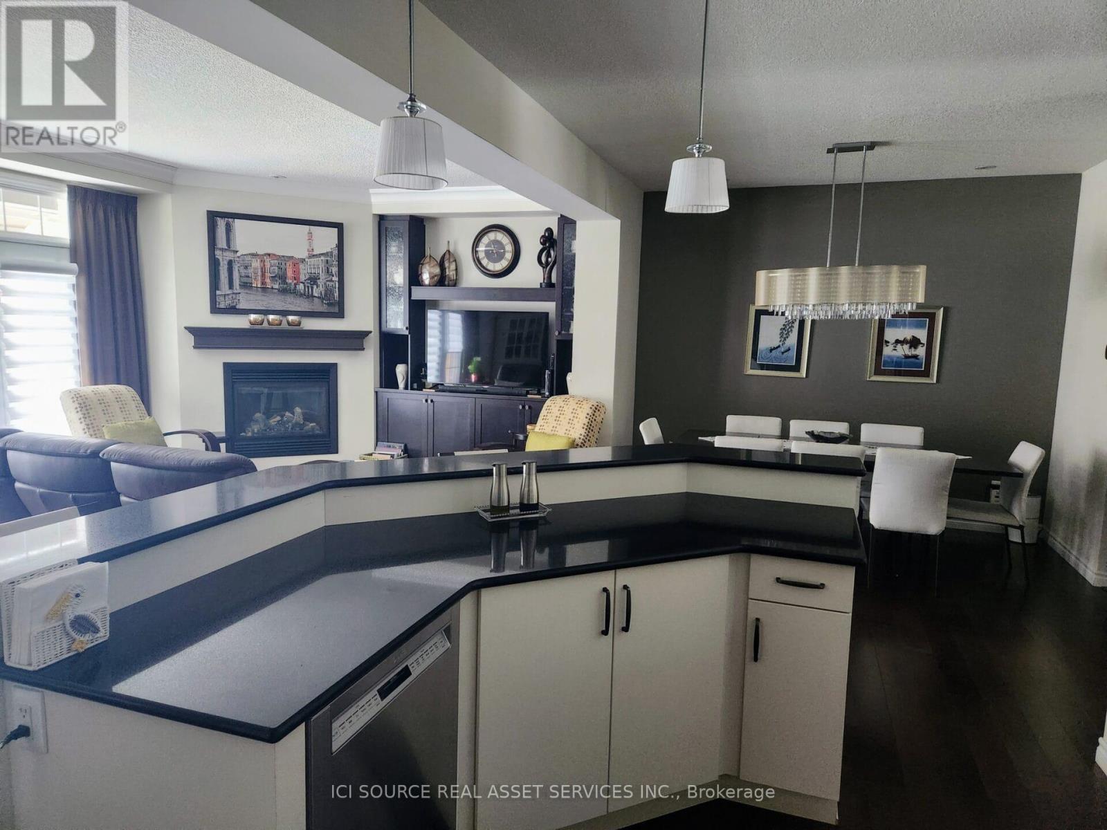 10 - 435 Winchester Drive, Waterloo, Ontario  N2T 0B7 - Photo 9 - X12923900