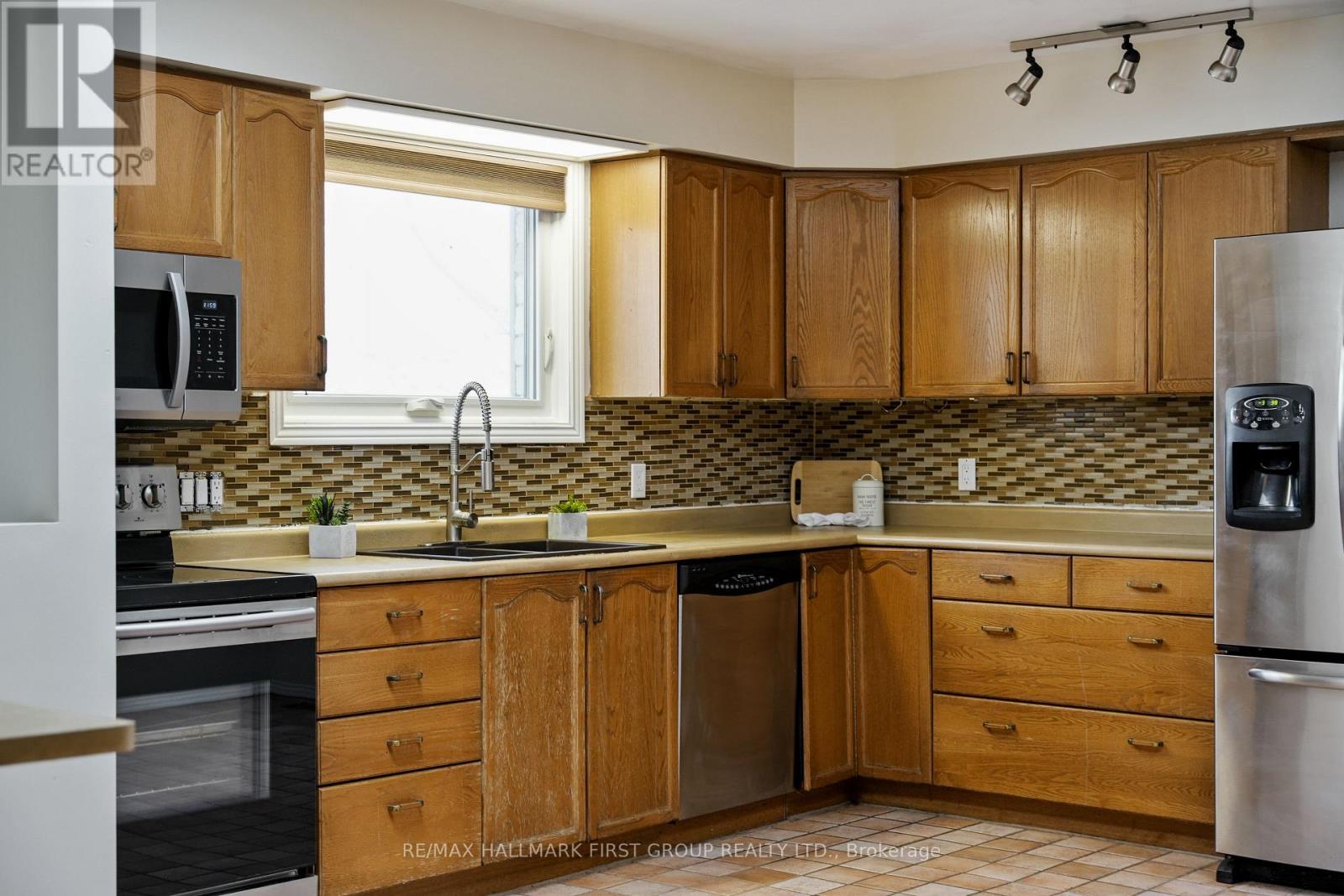 37 Trefusis Street, Port Hope, Ontario  L1A 3P4 - Photo 15 - X12923948