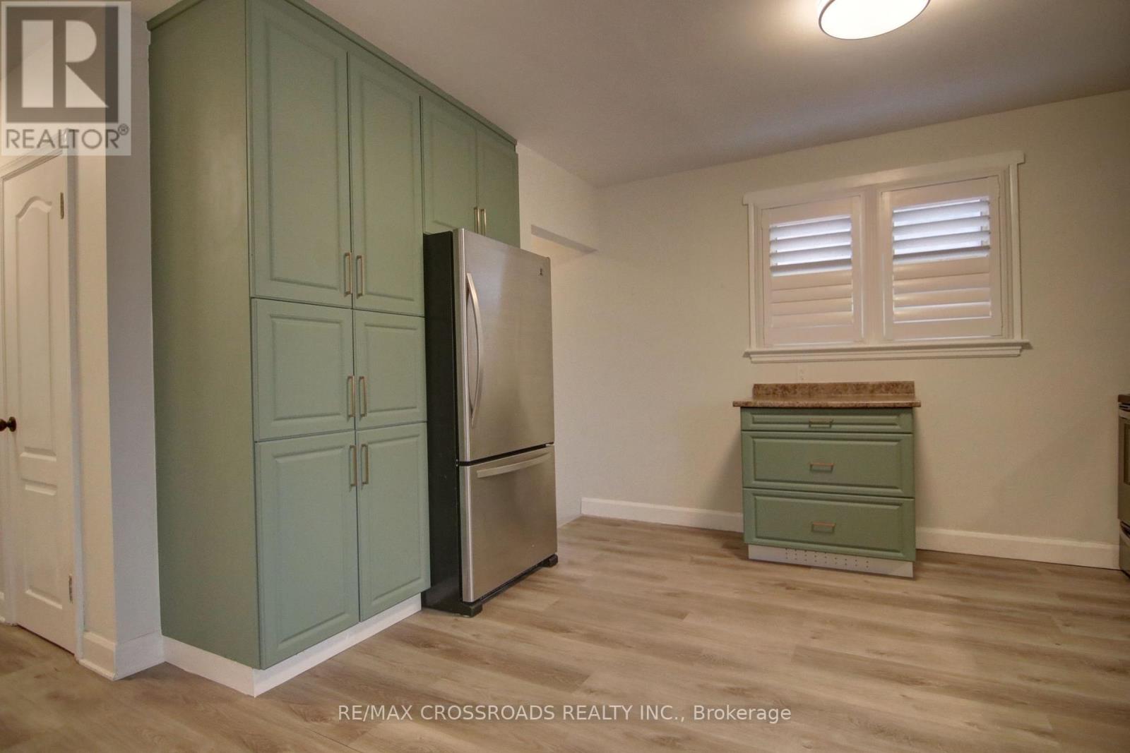 814 Nicholls Street, Peterborough, Ontario  K9H 5T8 - Photo 11 - X12923956