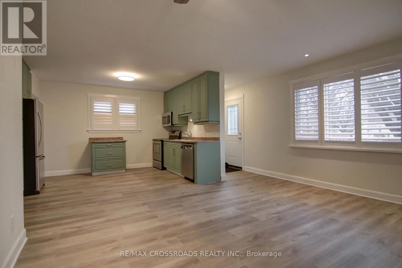 814 Nicholls Street, Peterborough, Ontario  K9H 5T8 - Photo 4 - X12923956