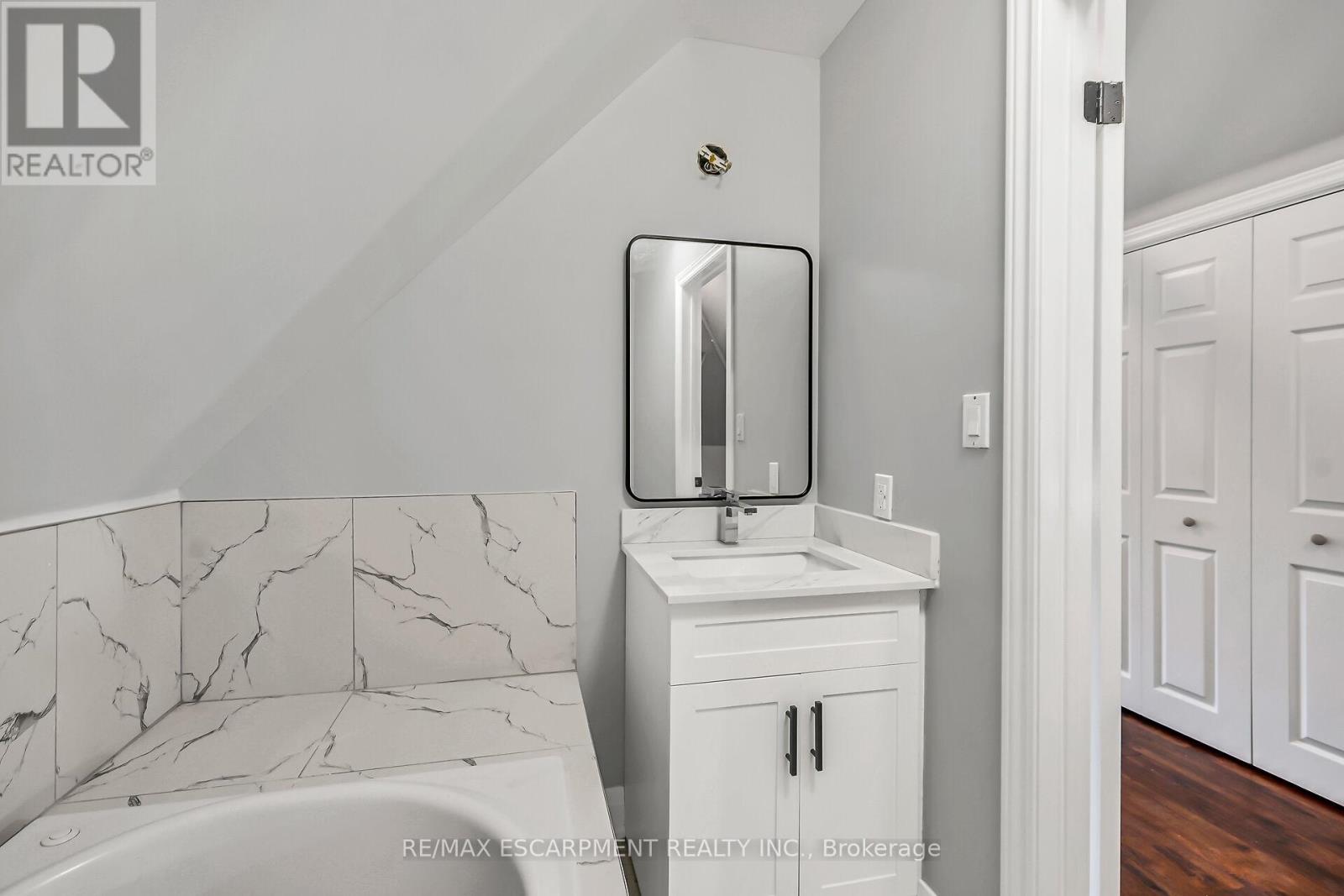 172 Sherman Avenue S, Hamilton, Ontario  L8M 2P9 - Photo 31 - X12923964