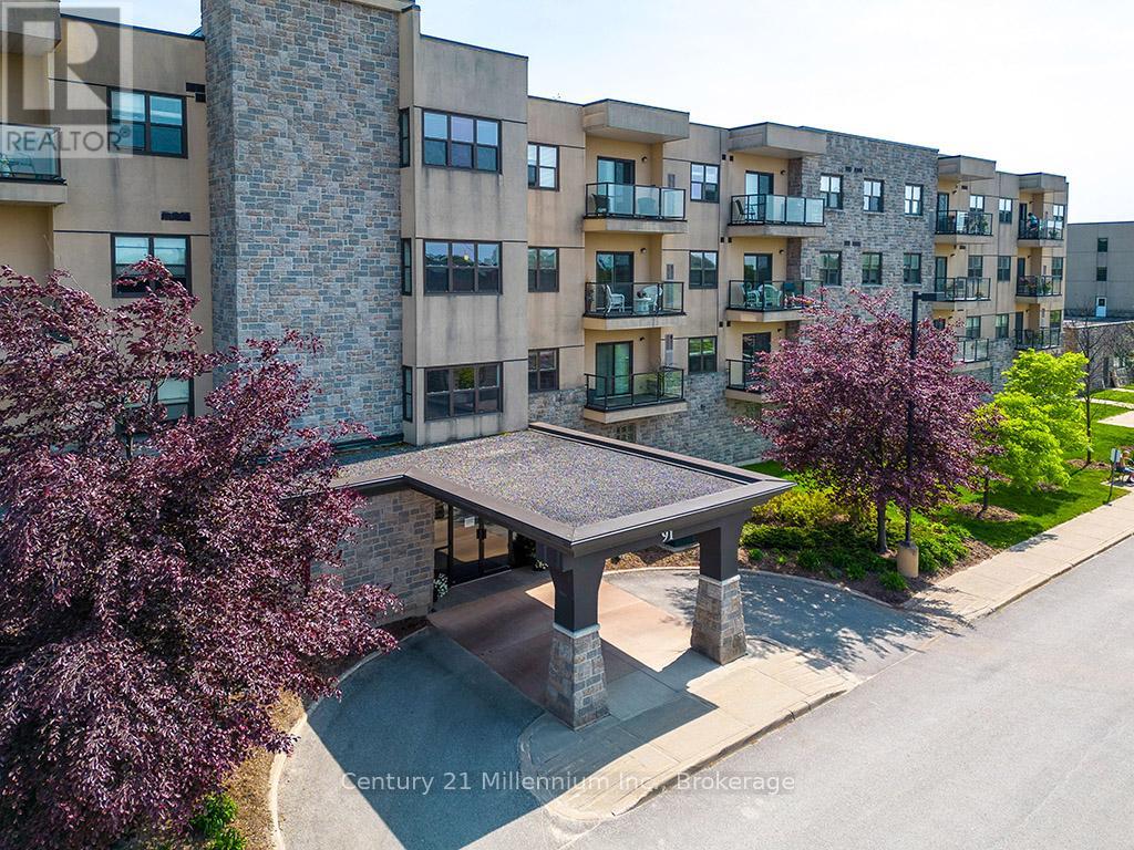 302 - 91 Raglan Street, Collingwood, Ontario  L9Y 0B2 - Photo 2 - S12923022