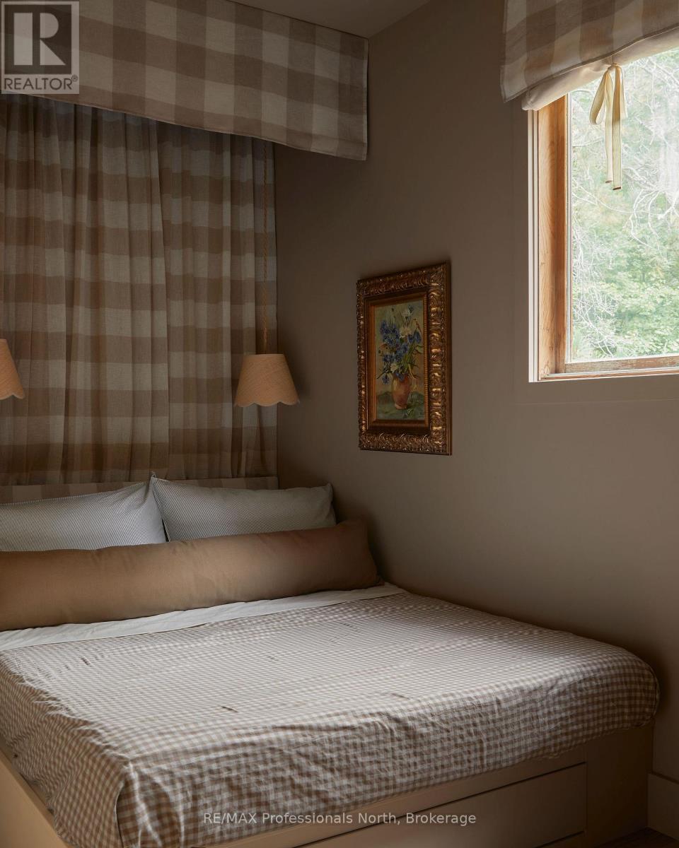 1036 Barbara Road, Dysart Et Al, Ontario  K0L 1M1 - Photo 26 - X12923536