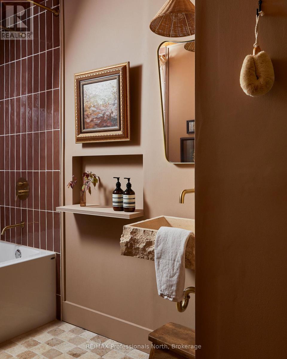 1036 Barbara Road, Dysart Et Al, Ontario  K0L 1M1 - Photo 32 - X12923536