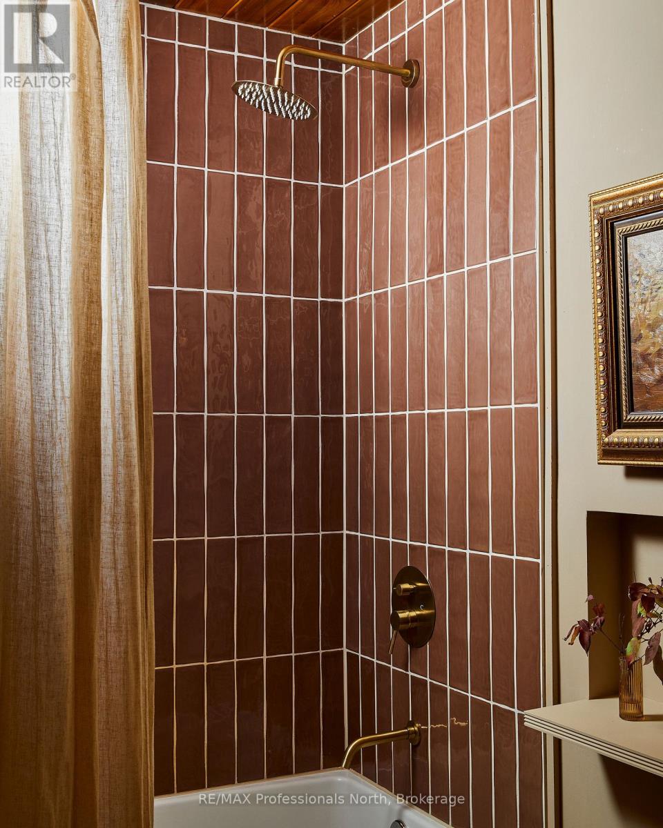 1036 Barbara Road, Dysart Et Al, Ontario  K0L 1M1 - Photo 33 - X12923536