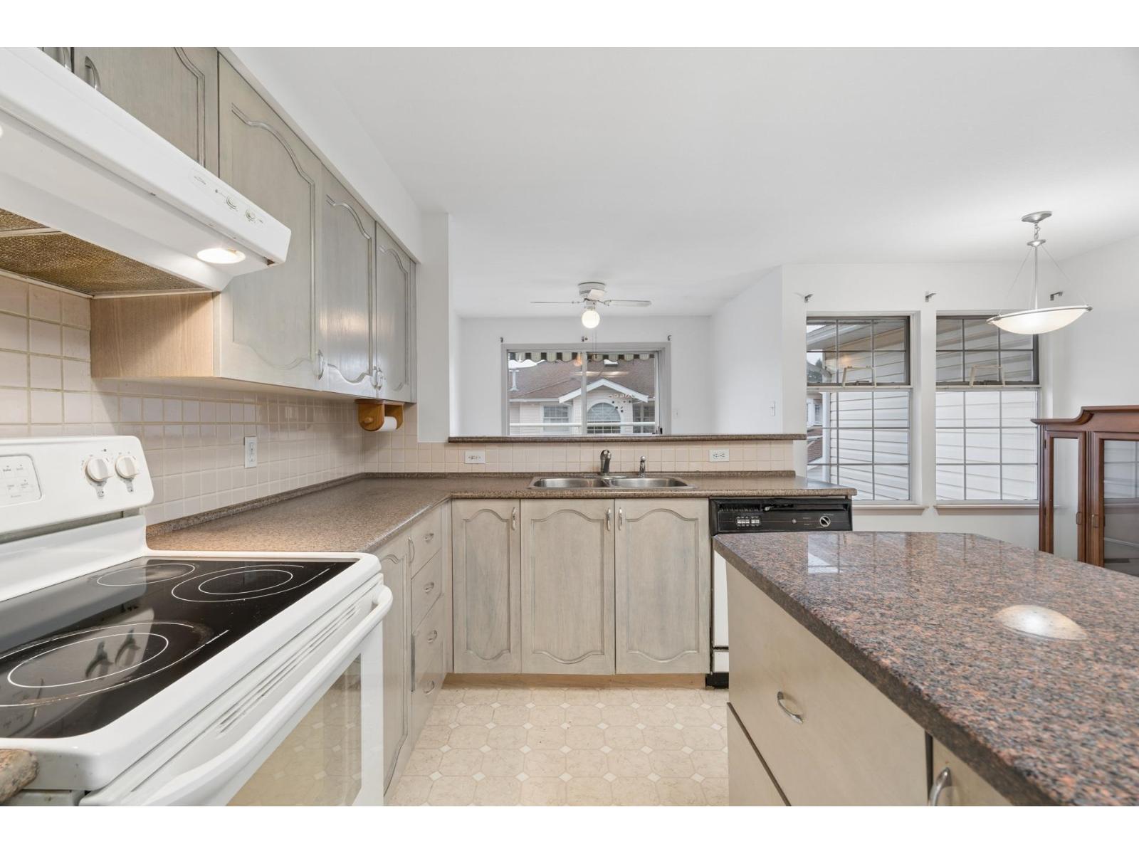 19 9168 Fleetwood Way, Surrey, British Columbia  V3R 0P1 - Photo 12 - R3103894