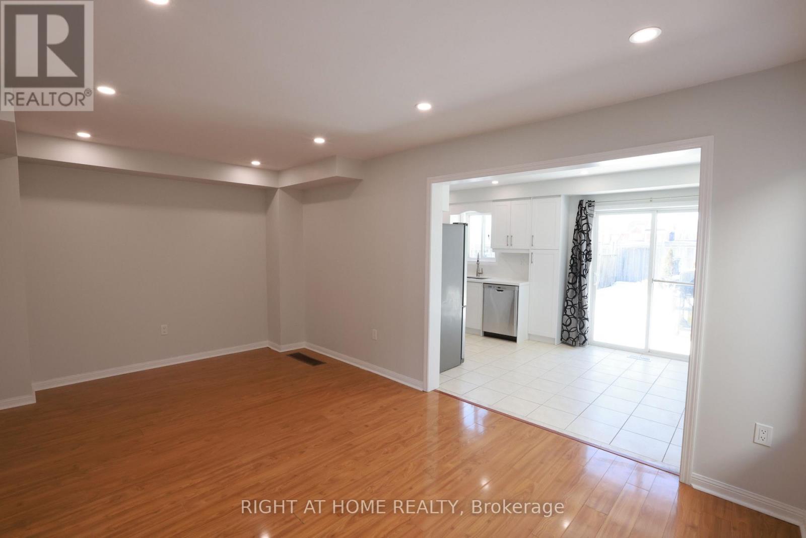 56 Longueuil Place, Whitby, Ontario  L1R 3H1 - Photo 23 - E12847578