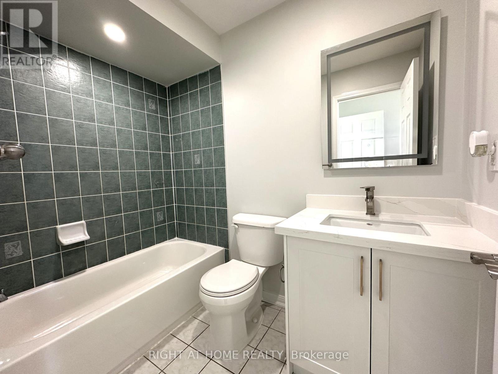 56 Longueuil Place, Whitby, Ontario  L1R 3H1 - Photo 15 - E12847578