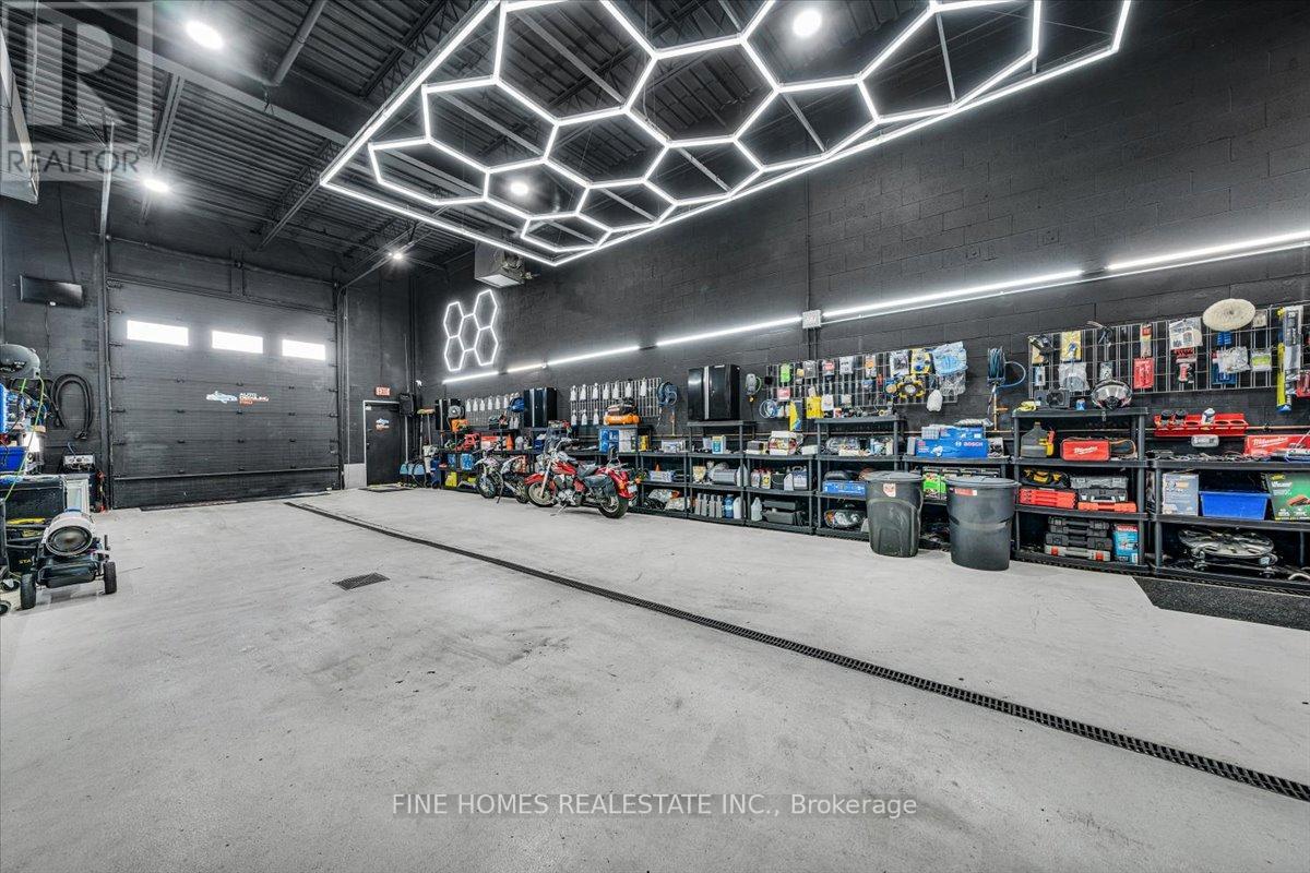 5 - 5235 Steeles Avenue W, Toronto (Humber Summit), Ontario  M9L 2W2 - Photo 8 - W12594050