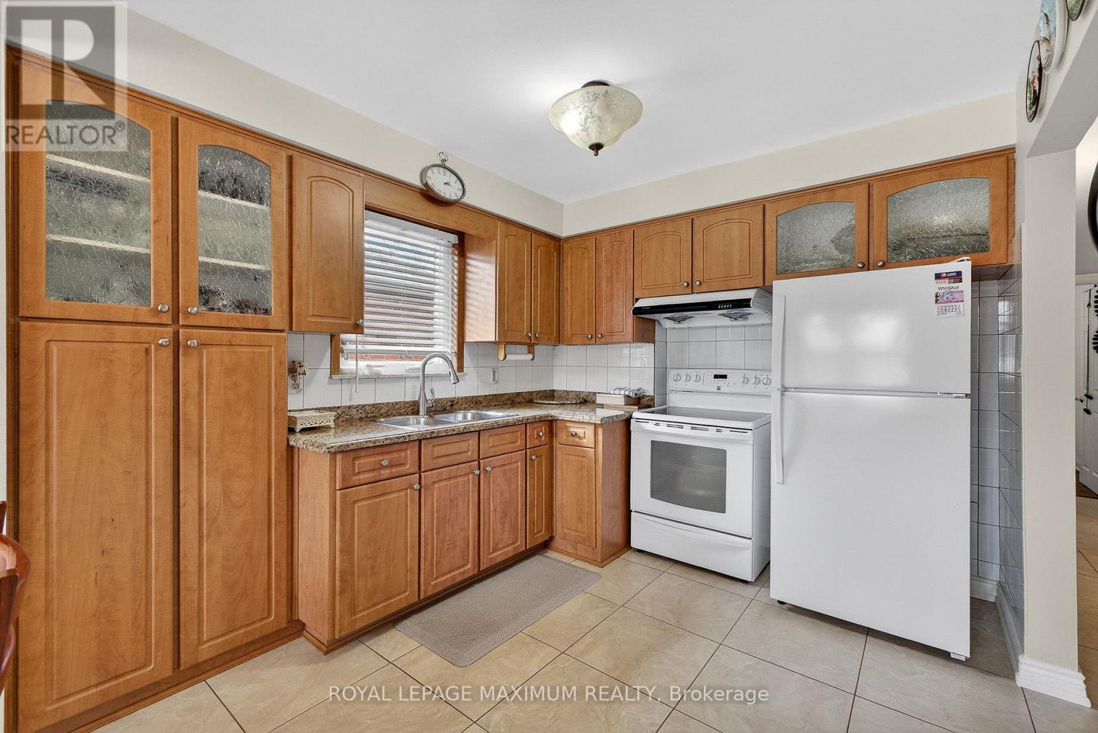 124 Tavistock Road, Toronto, Ontario  M3M 2P4 - Photo 13 - W12922884