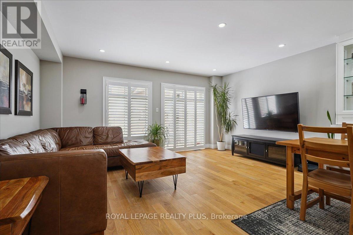 5300 Palmetto Place, Mississauga (Churchill Meadows), Ontario  L5M 0C7 - Photo 5 - W12804258