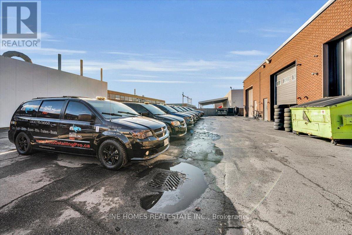 5 - 5235 Steeles Avenue W, Toronto (Humber Summit), Ontario  M9L 2W2 - Photo 18 - W12594050