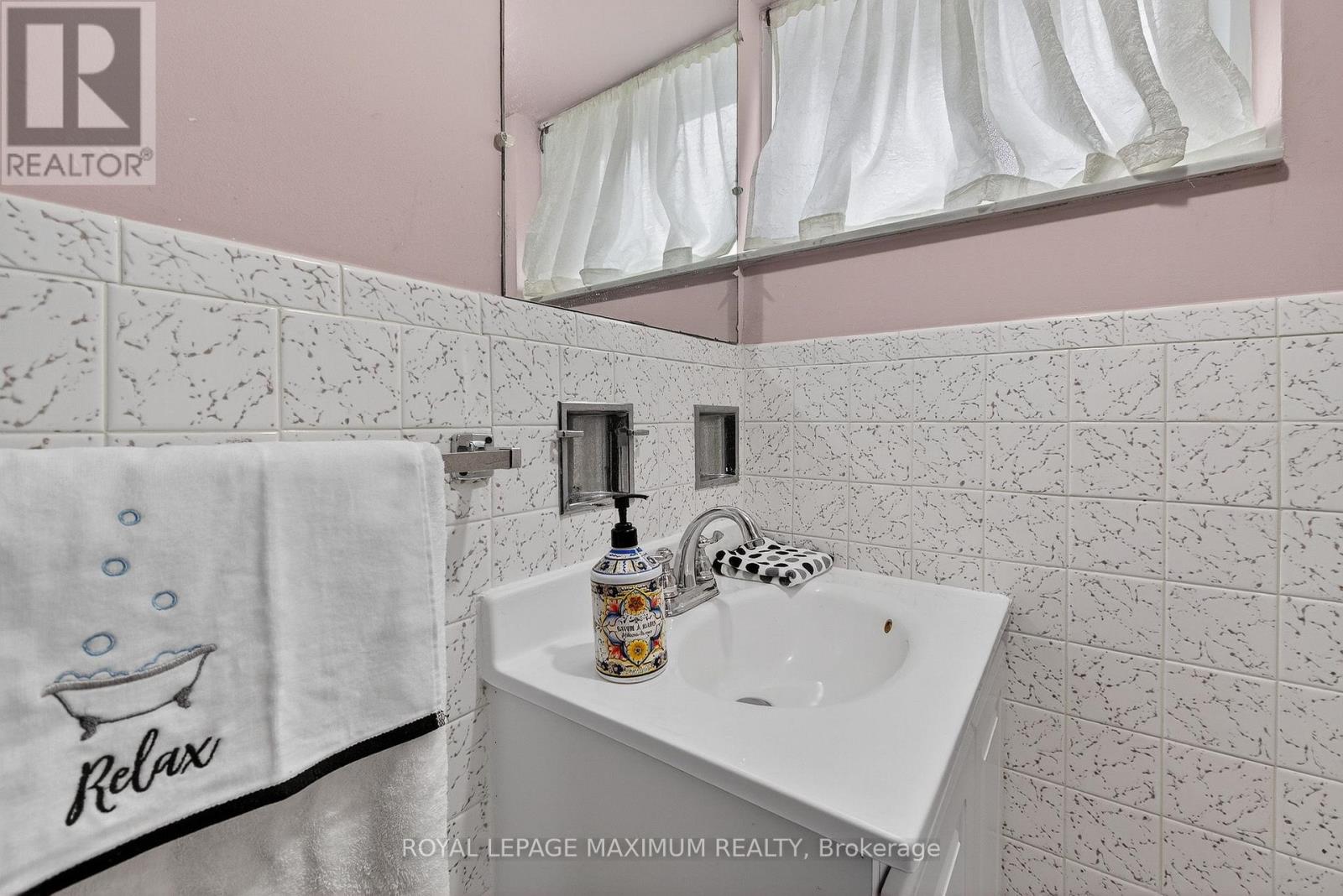 124 Tavistock Road, Toronto, Ontario  M3M 2P4 - Photo 27 - W12922884