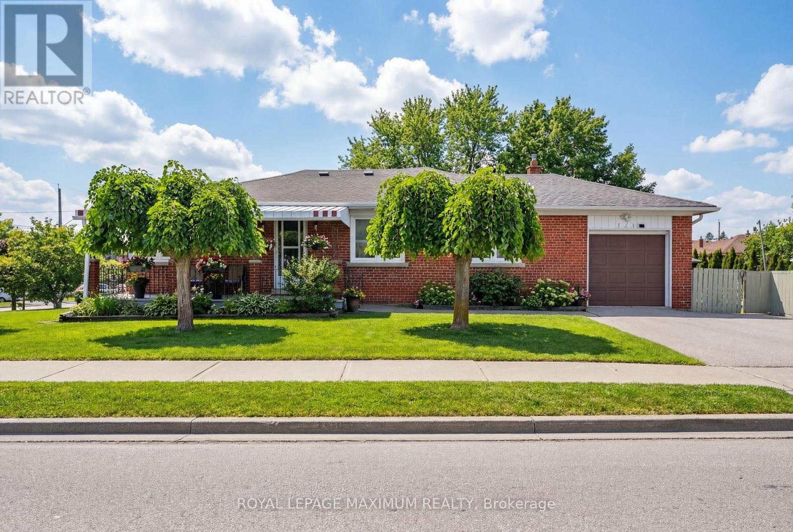 124 TAVISTOCK ROAD, Toronto, Ontario