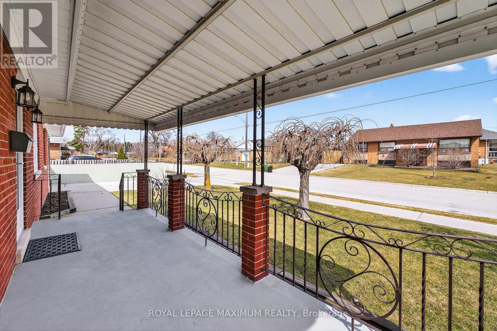 124 Tavistock Road, Toronto, Ontario  M3M 2P4 - Photo 38 - W12922884