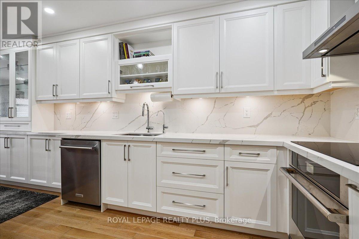 5300 Palmetto Place, Mississauga (Churchill Meadows), Ontario  L5M 0C7 - Photo 15 - W12804258