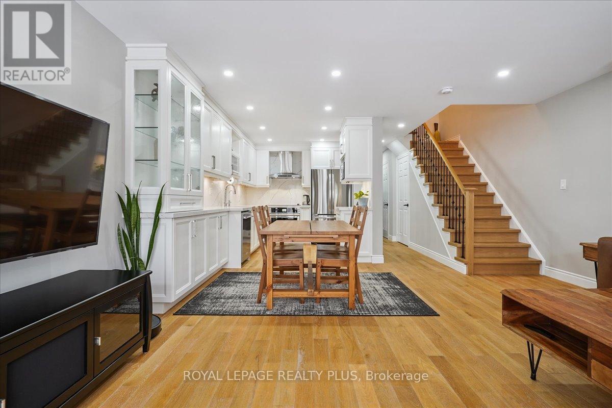 5300 Palmetto Place, Mississauga (Churchill Meadows), Ontario  L5M 0C7 - Photo 8 - W12804258