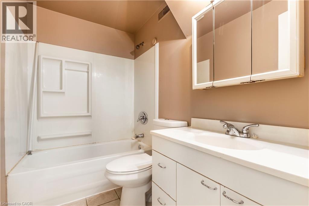 104 Oakwood Avenue, Cambridge, Ontario  N3H 4J2 - Photo 35 - 40743762