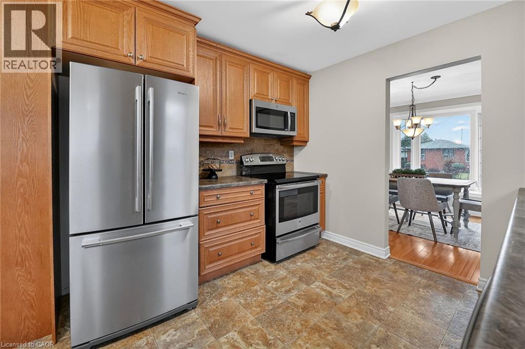 9 Sidare Court, Grimsby, Ontario  L3M 4E8 - Photo 14 - 40811570