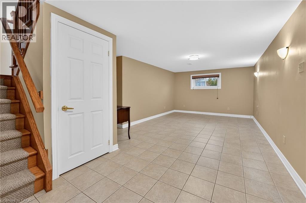 9 Sidare Court, Grimsby, Ontario  L3M 4E8 - Photo 31 - 40811570