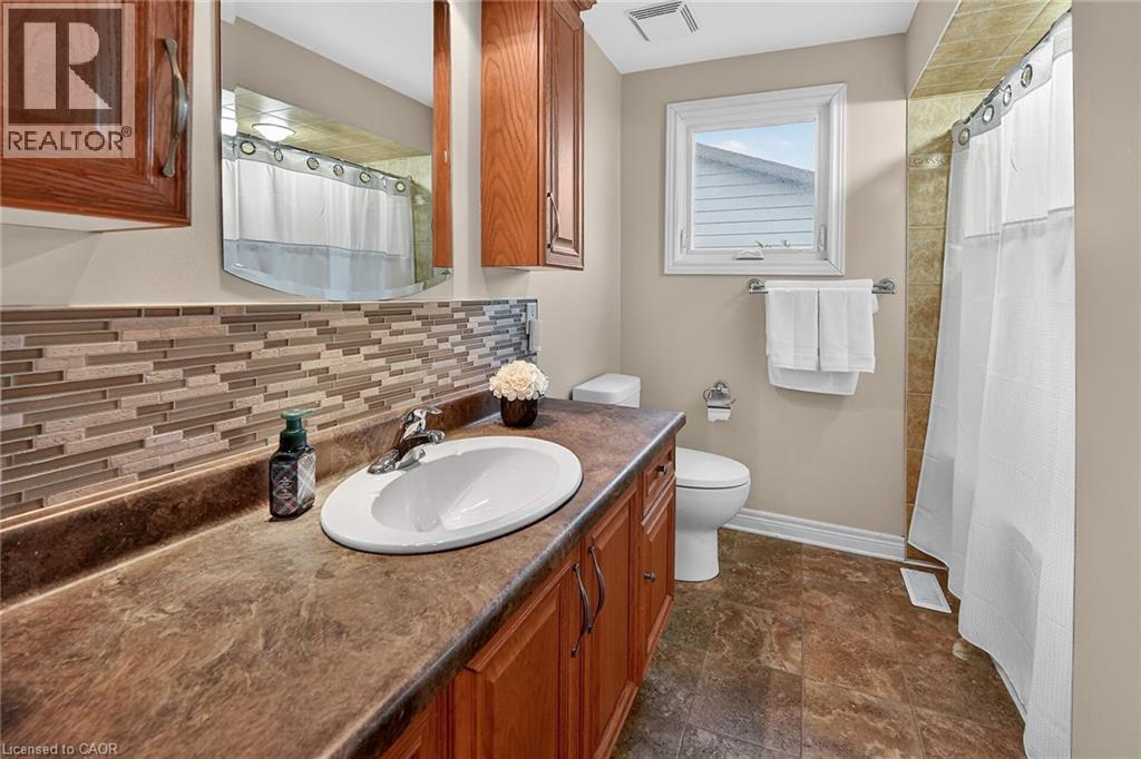 9 Sidare Court, Grimsby, Ontario  L3M 4E8 - Photo 23 - 40811570