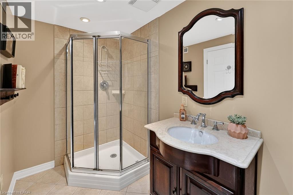 9 Sidare Court, Grimsby, Ontario  L3M 4E8 - Photo 35 - 40811570