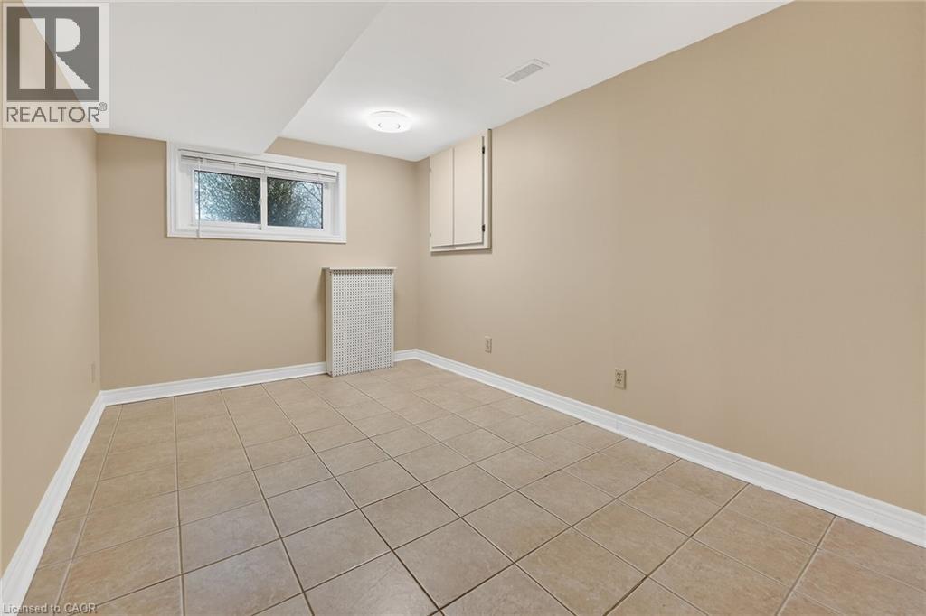 9 Sidare Court, Grimsby, Ontario  L3M 4E8 - Photo 32 - 40811570