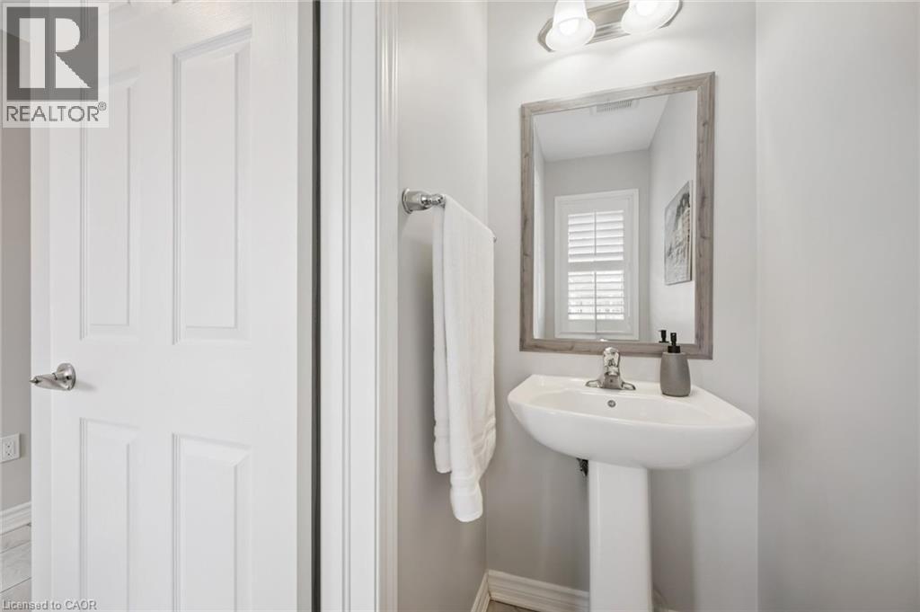 38 Park Glen Street, Kitchener, Ontario  N2R 0L8 - Photo 7 - 40815359