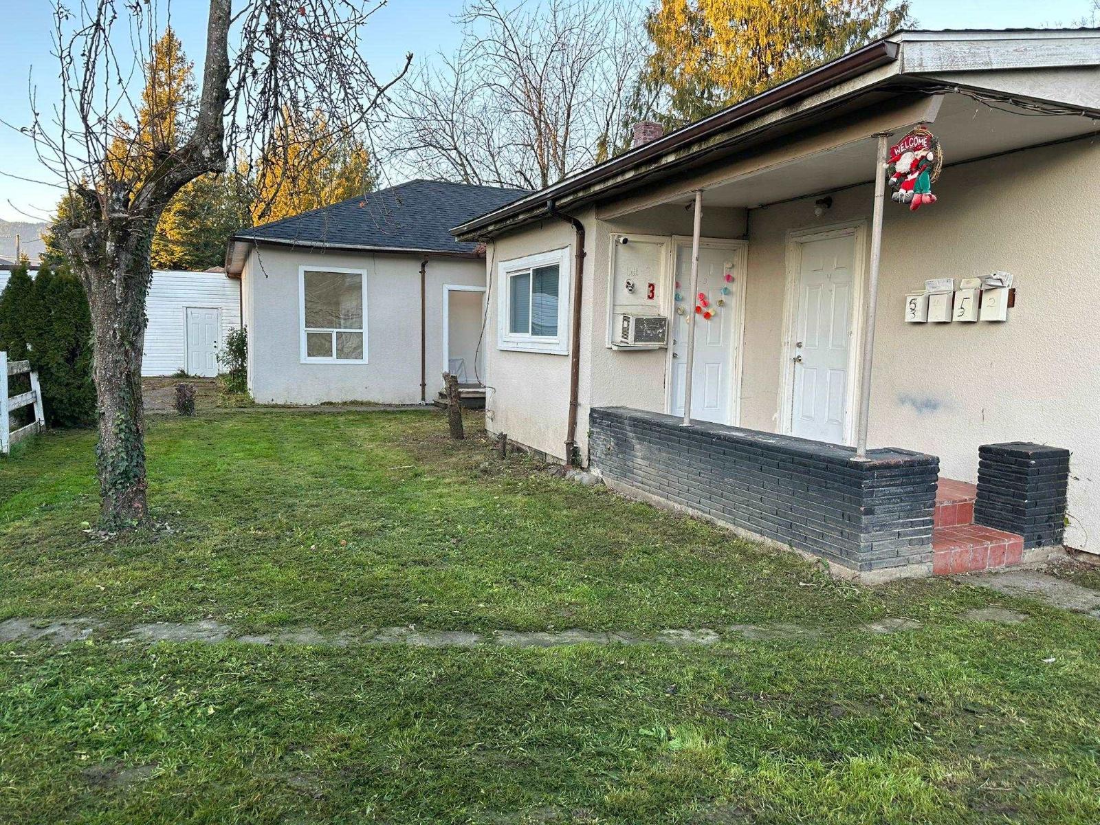 46167 Cleveland Avenue, Chilliwack Proper East, Chilliwack, British Columbia  V2P 2X5 - Photo 1 - R3102600