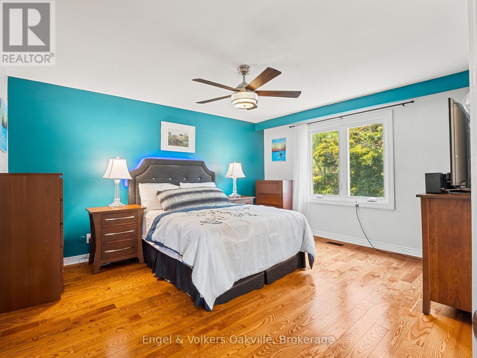 2215 Springfield Court, Mississauga, Ontario  L5K 1V3 - Photo 18 - W12924118