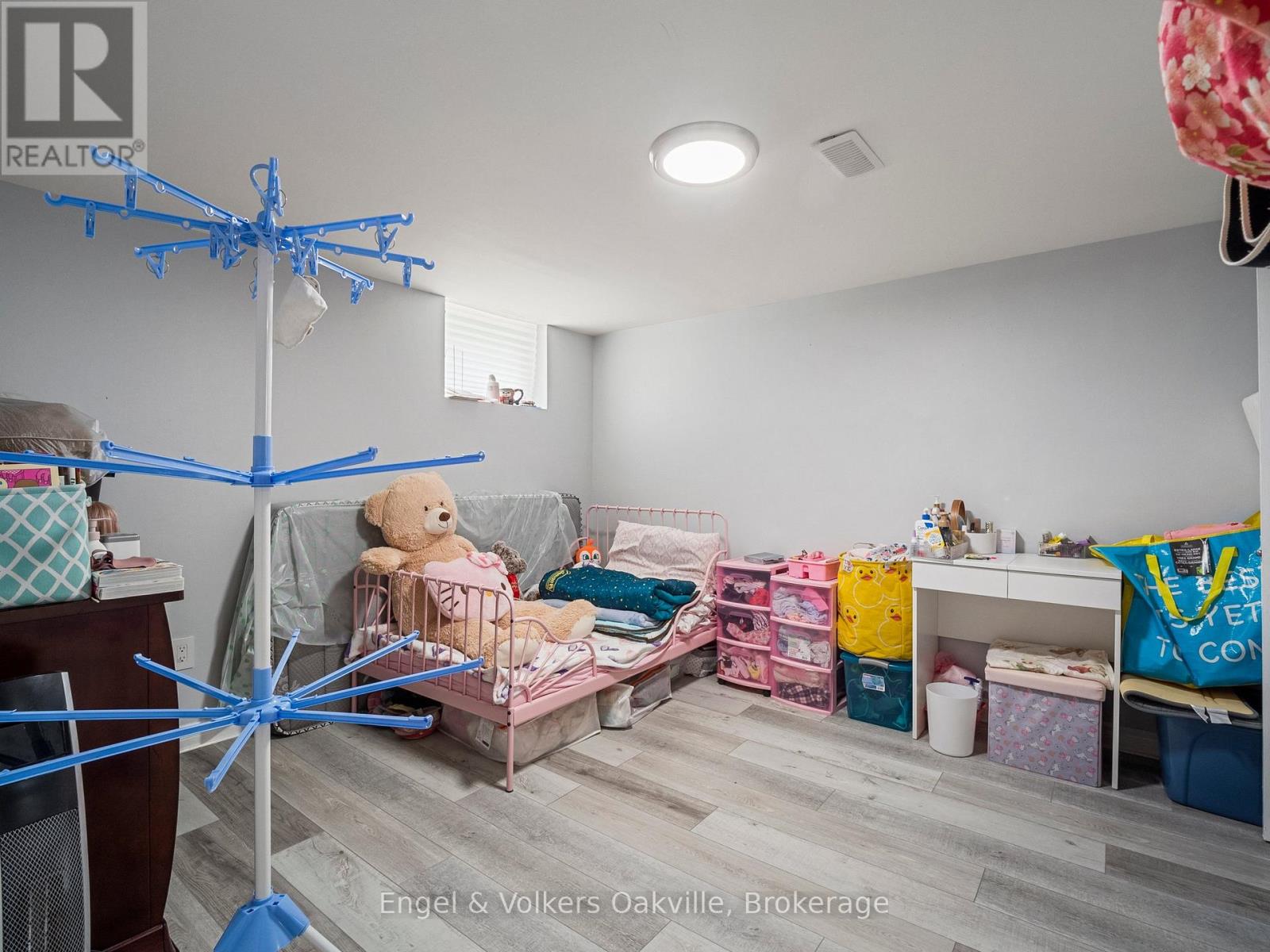 2215 Springfield Court, Mississauga, Ontario  L5K 1V3 - Photo 31 - W12924118