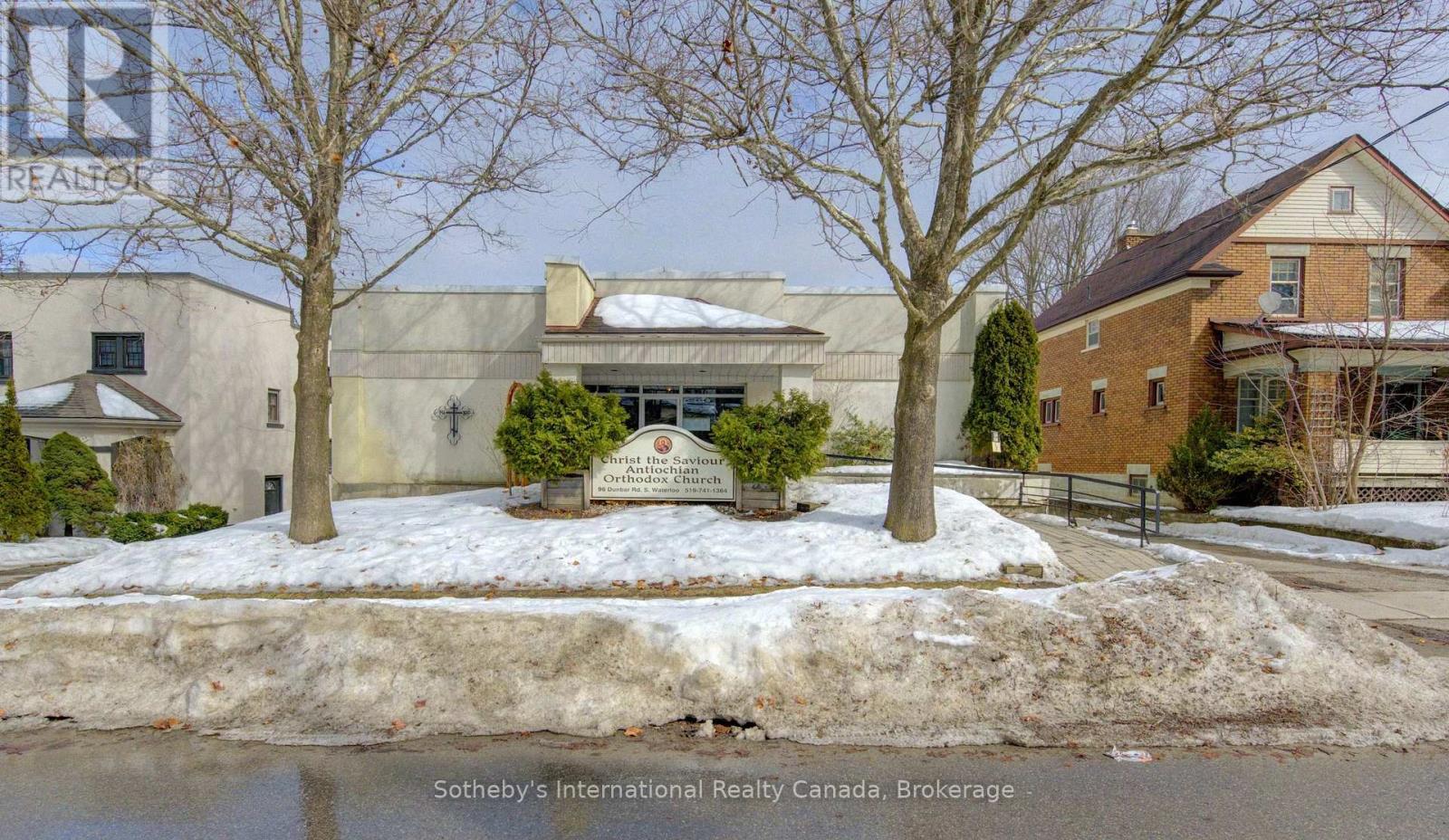 96 Dunbar Road S, Waterloo, Ontario  N2L 2E5 - Photo 2 - X12924272