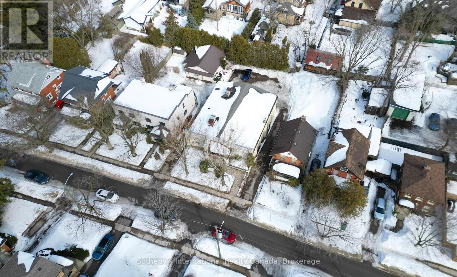 96 Dunbar Road S, Waterloo, Ontario  N2L 2E5 - Photo 14 - X12924296