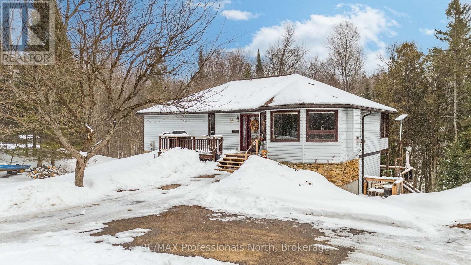 28 Independence Street, Dysart Et Al, Ontario  K0M 1S0 - Photo 3 - X12924072