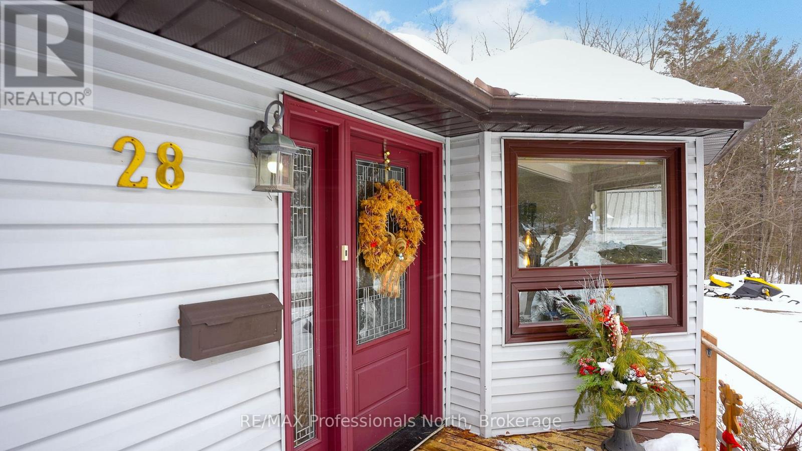 28 Independence Street, Dysart Et Al, Ontario  K0M 1S0 - Photo 5 - X12924072