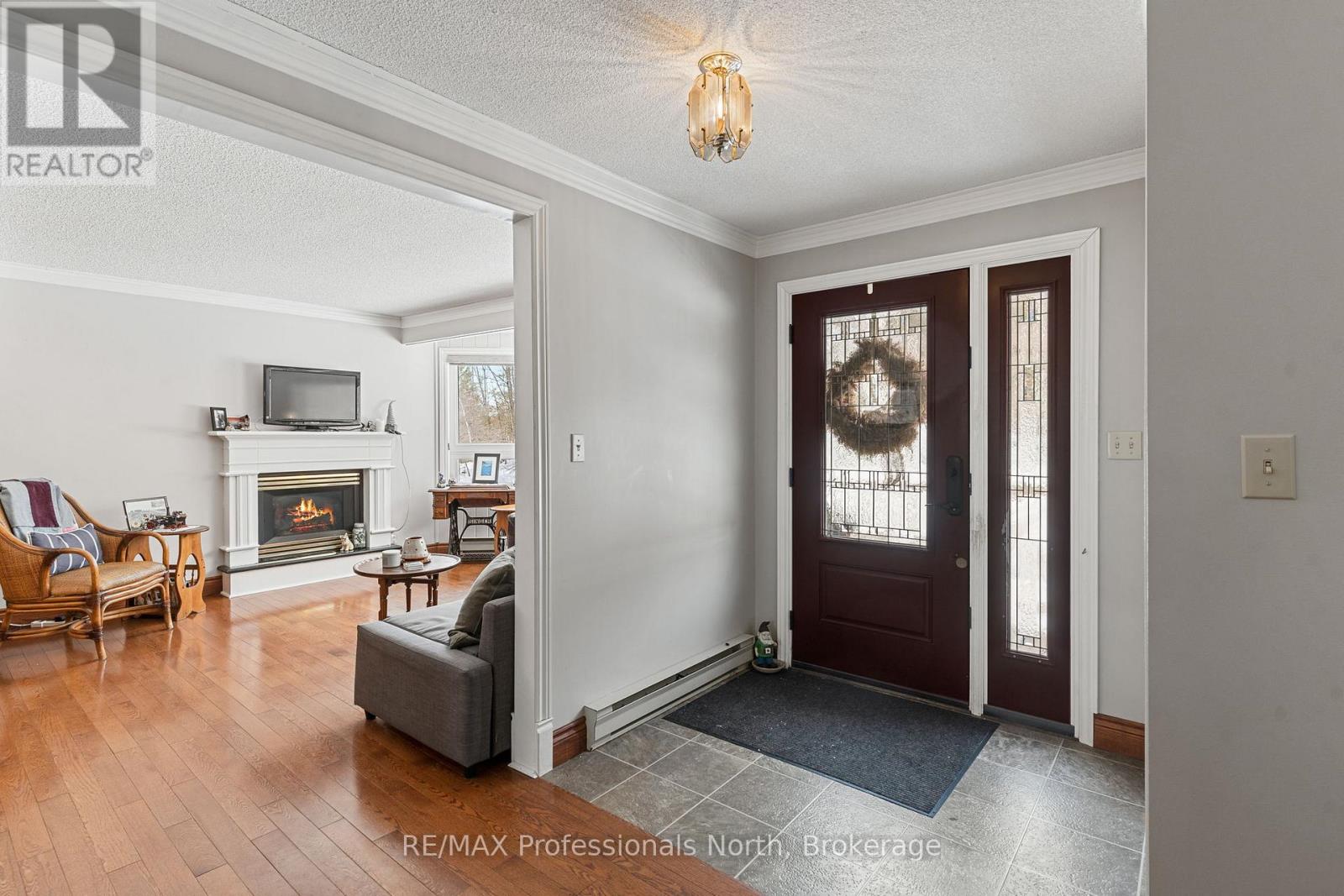 28 Independence Street, Dysart Et Al, Ontario  K0M 1S0 - Photo 7 - X12924072