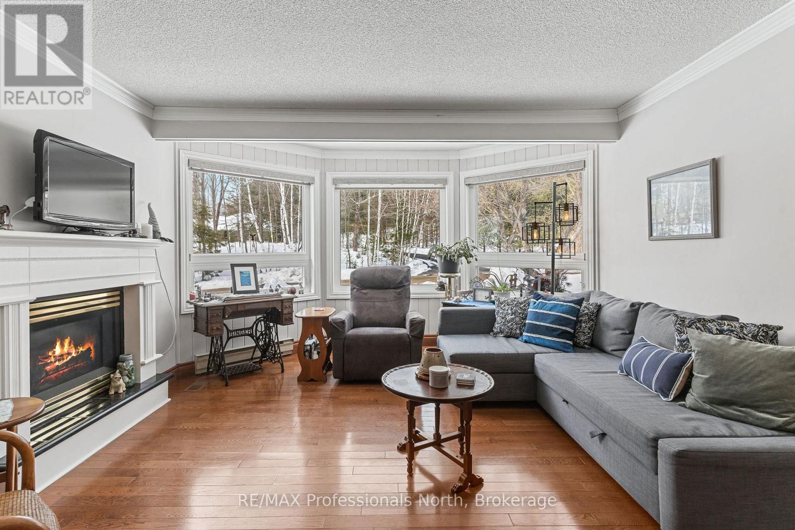 28 Independence Street, Dysart Et Al, Ontario  K0M 1S0 - Photo 9 - X12924072