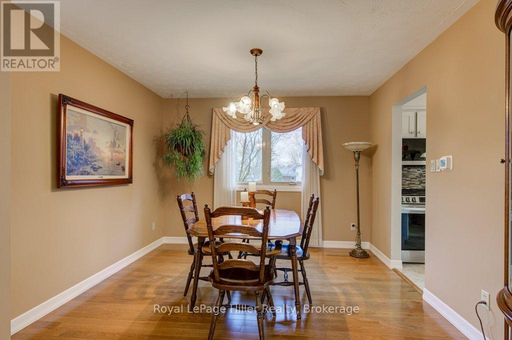 84 Franklin Drive, Stratford, Ontario  N5A 7N6 - Photo 11 - X12924136