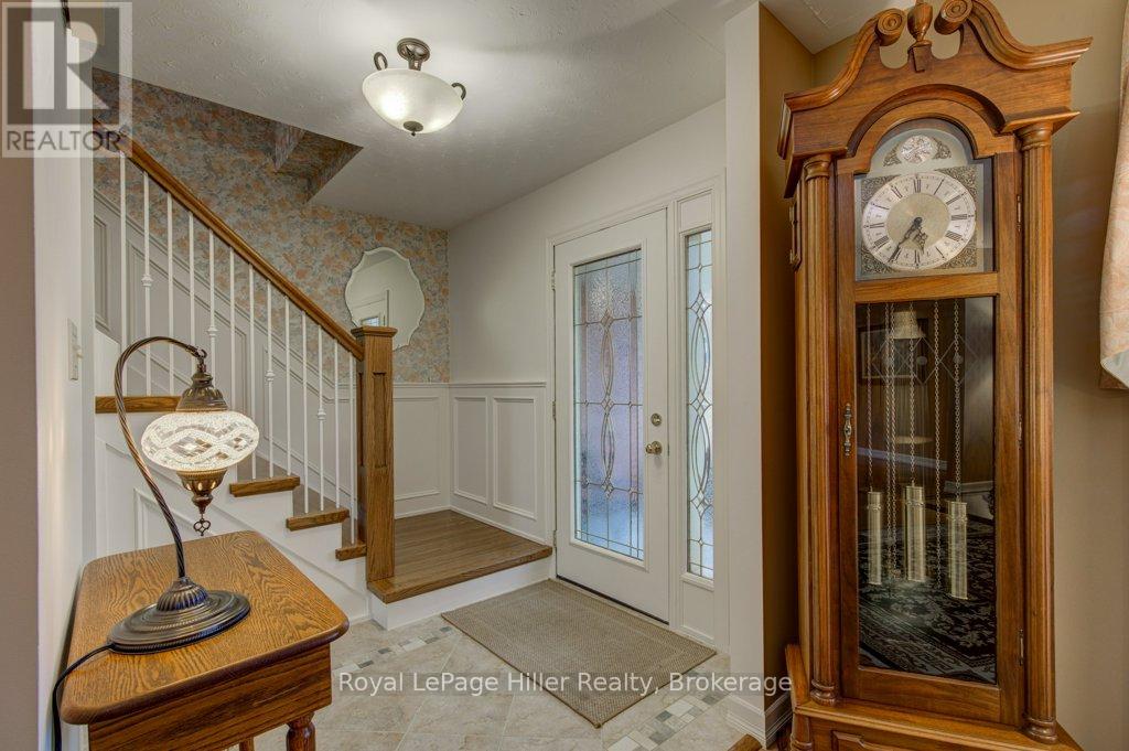 84 Franklin Drive, Stratford, Ontario  N5A 7N6 - Photo 4 - X12924136