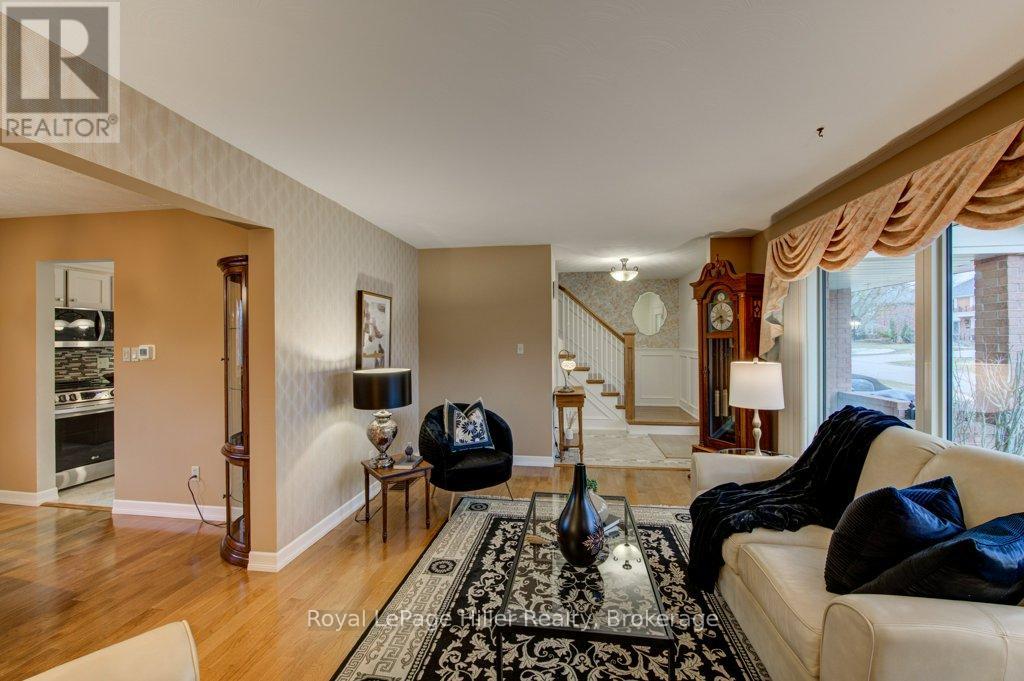 84 Franklin Drive, Stratford, Ontario  N5A 7N6 - Photo 9 - X12924136