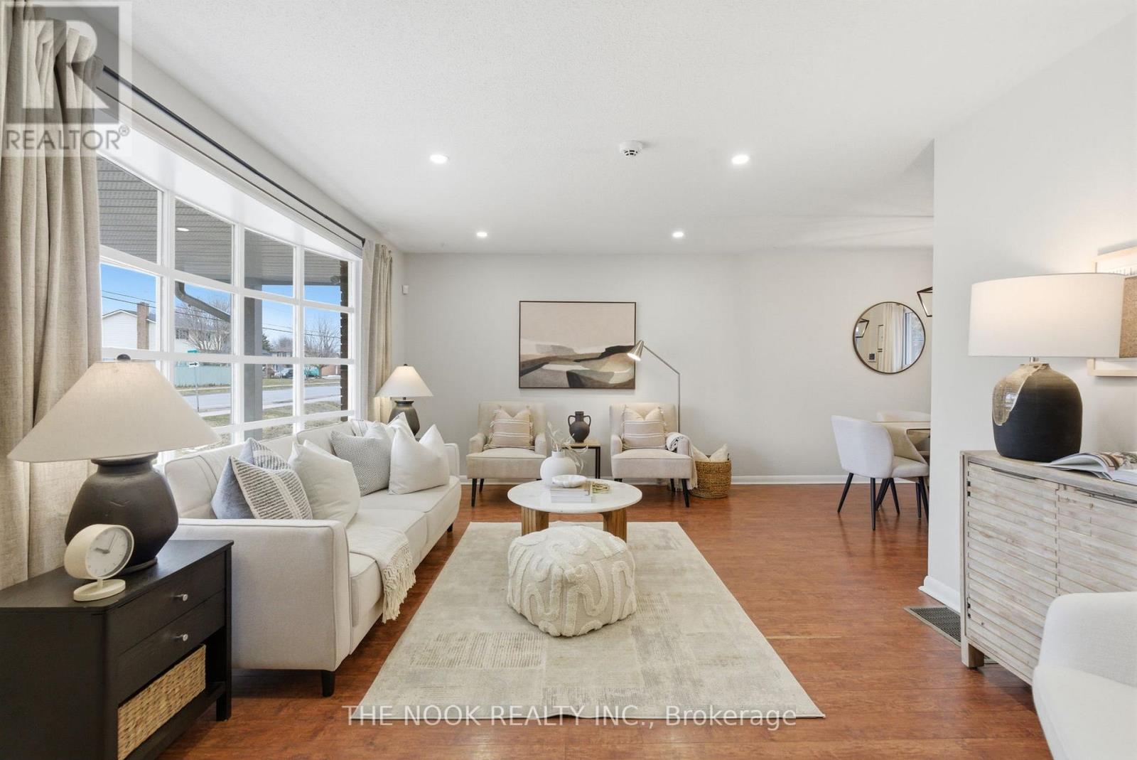 114 Tracey Street, Belleville, Ontario  K8P 2R8 - Photo 4 - X12924350