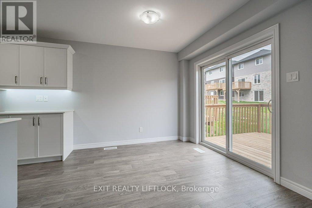 238 O Neil Street, Peterborough, Ontario  K9K 0H1 - Photo 11 - X12924374