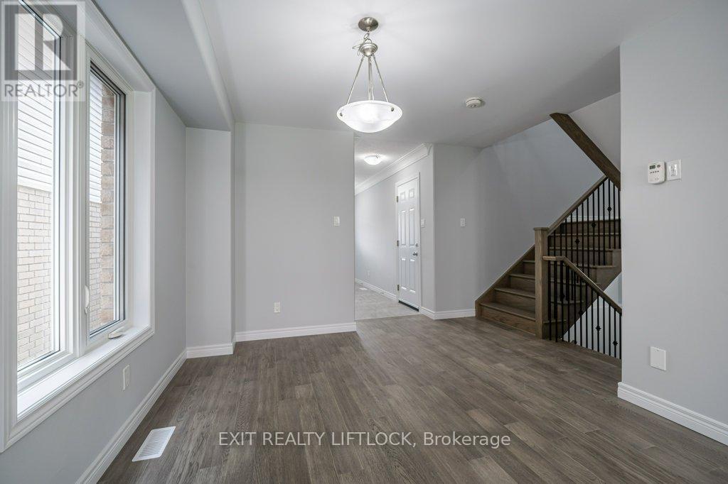 238 O Neil Street, Peterborough, Ontario  K9K 0H1 - Photo 7 - X12924374