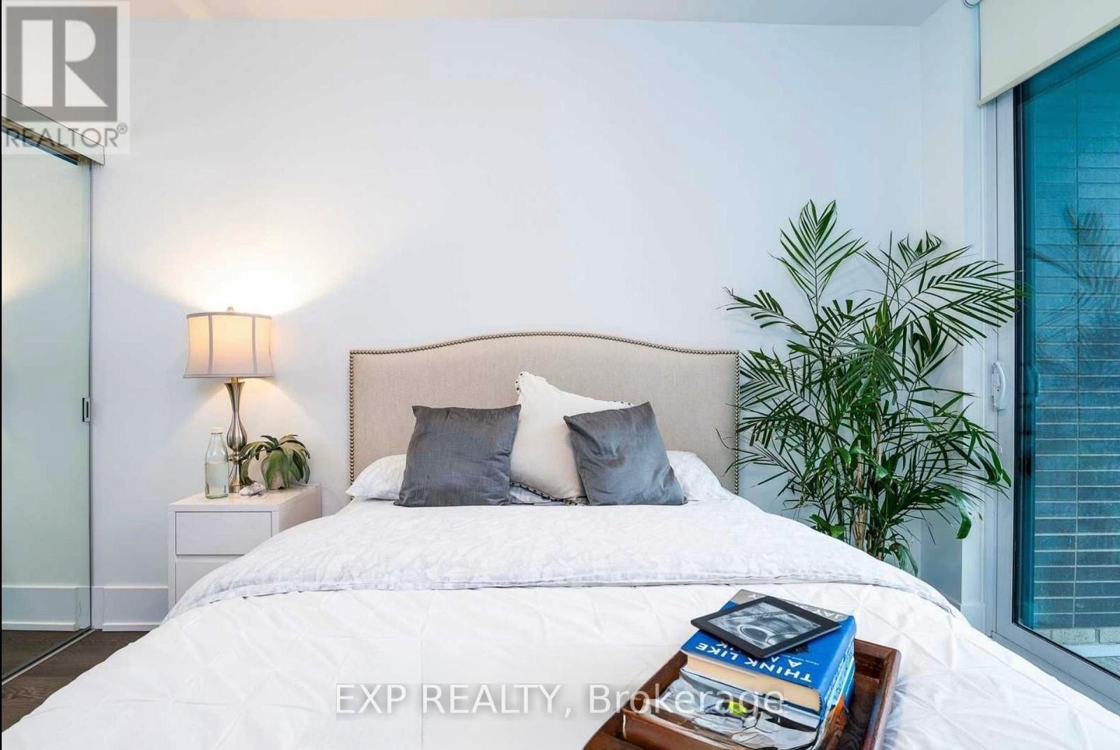 613 - 1 Edgewater Drive, Toronto, Ontario  M5A 1B9 - Photo 13 - C12924280