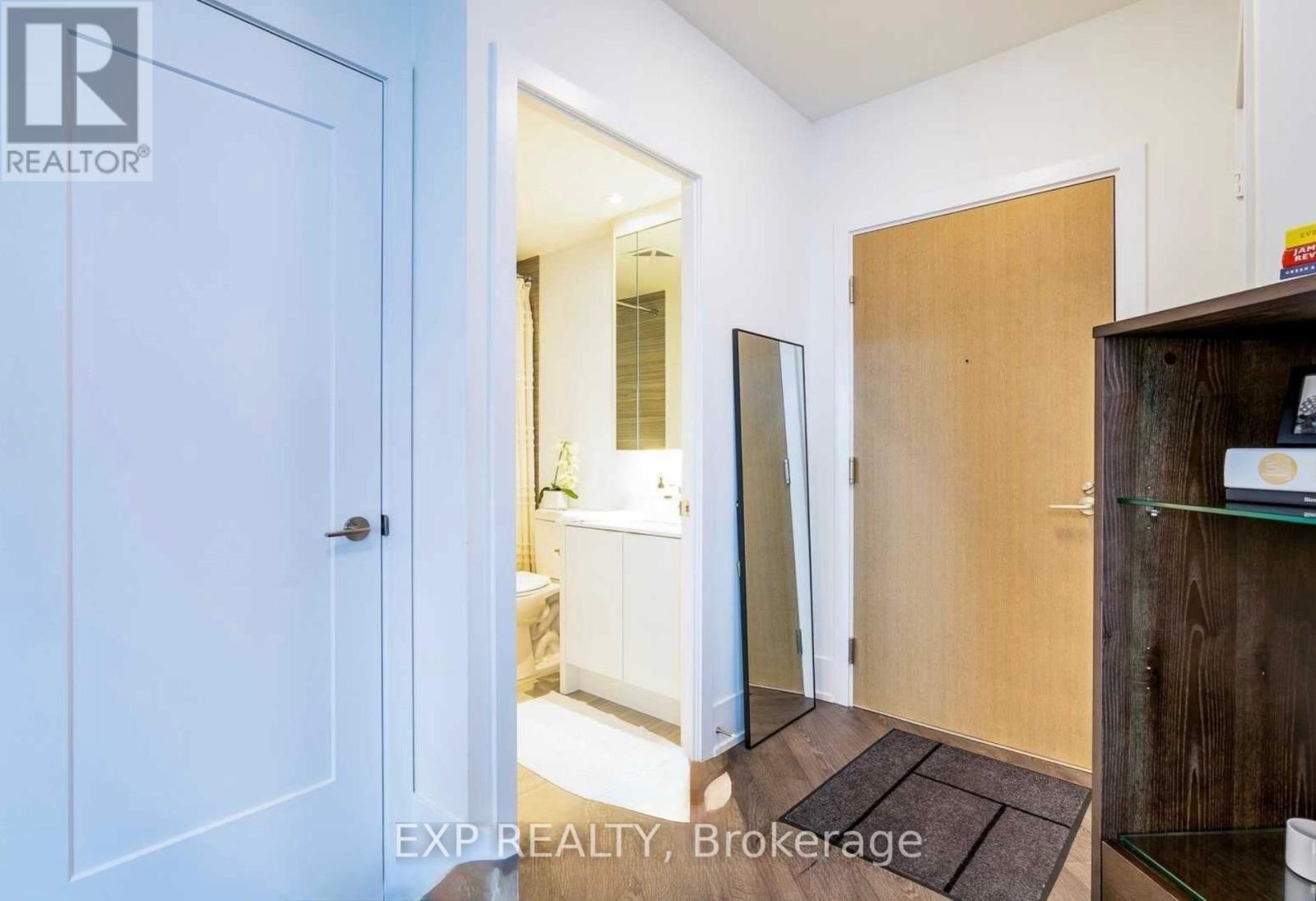 613 - 1 Edgewater Drive, Toronto, Ontario  M5A 1B9 - Photo 2 - C12924280